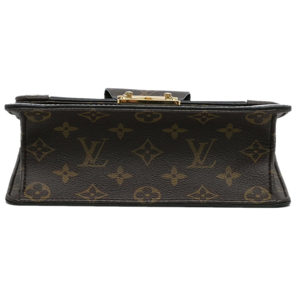 Unisex Louis (Good) Vuitton Vernis Leather Wynwood Crossbody Monogram Authenticated Pre-Owned Bag Black