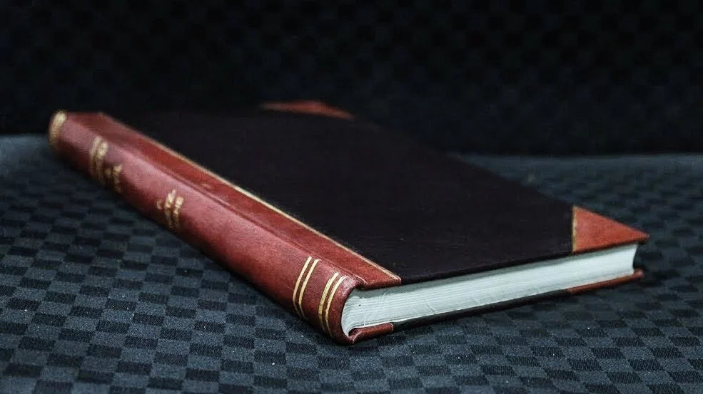 historique. (Mai-Aou1899) 70 [Leatherbound] Revue Volume (1899)